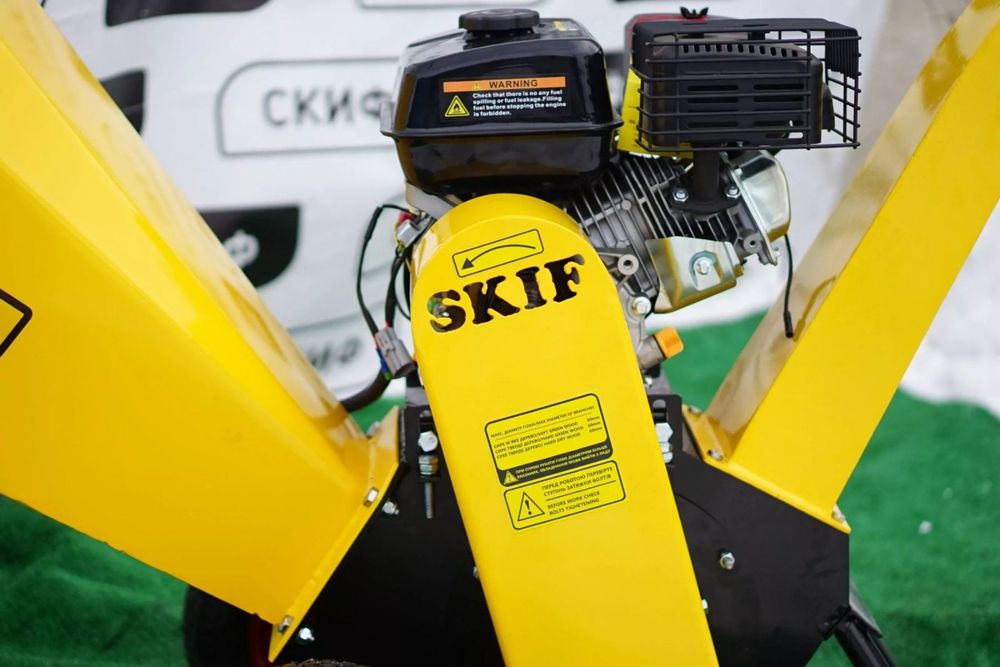 Гілкоподрібнювач, подрібнювач гілок, садовий подрібнювач, щепоріз