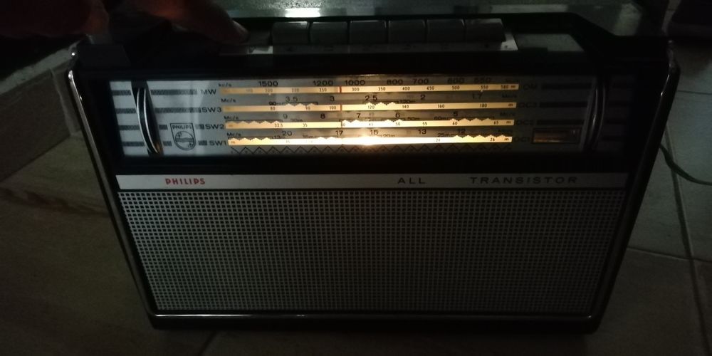 Rádio Portátil Philips All Transistor