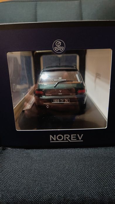 Renault Clio 16s (1:18) - Norev