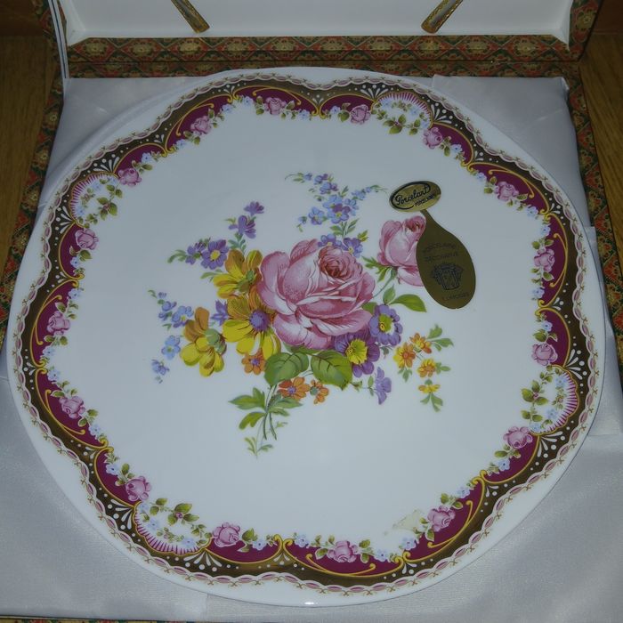 Conjunto de loiça em porcelana de Limoges
