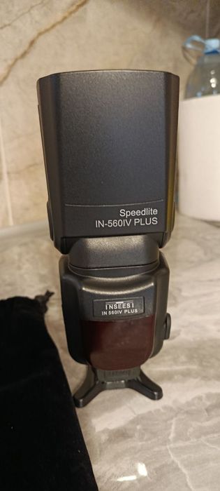 Продам спалах до Canon