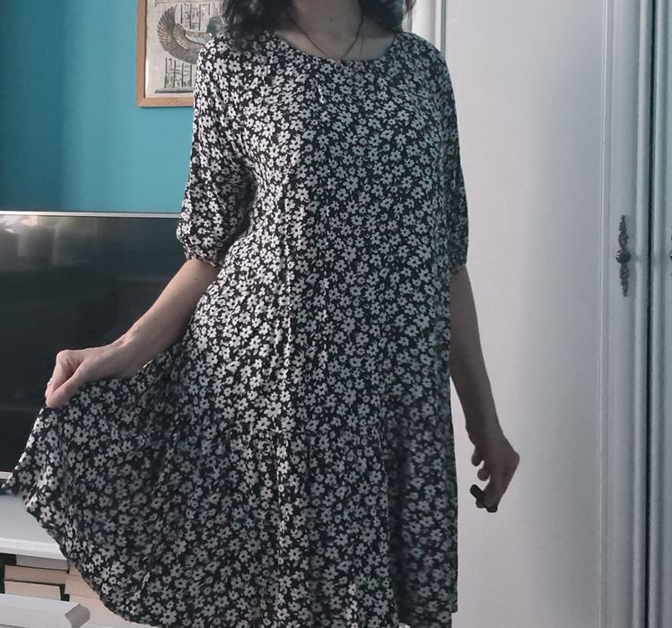 Sukienka oversize  z wiskozy Medicine rozm. S