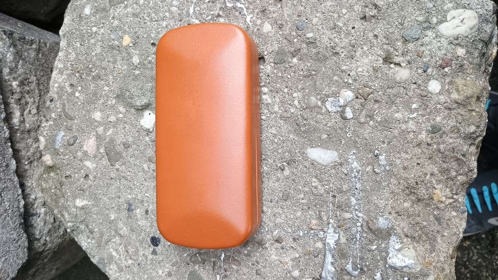 Sprzedam etui na okulary - 15 zł