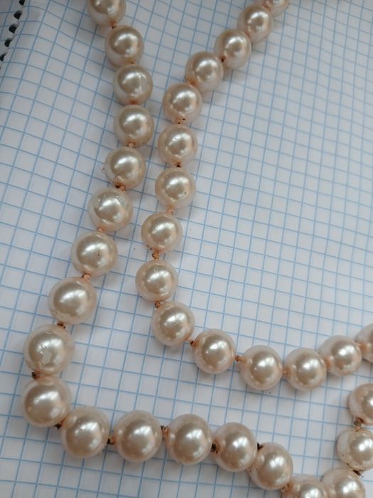 Женские бусы жемчуг