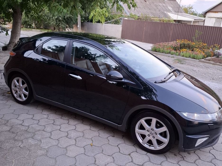Honda Civic 5D 2008.