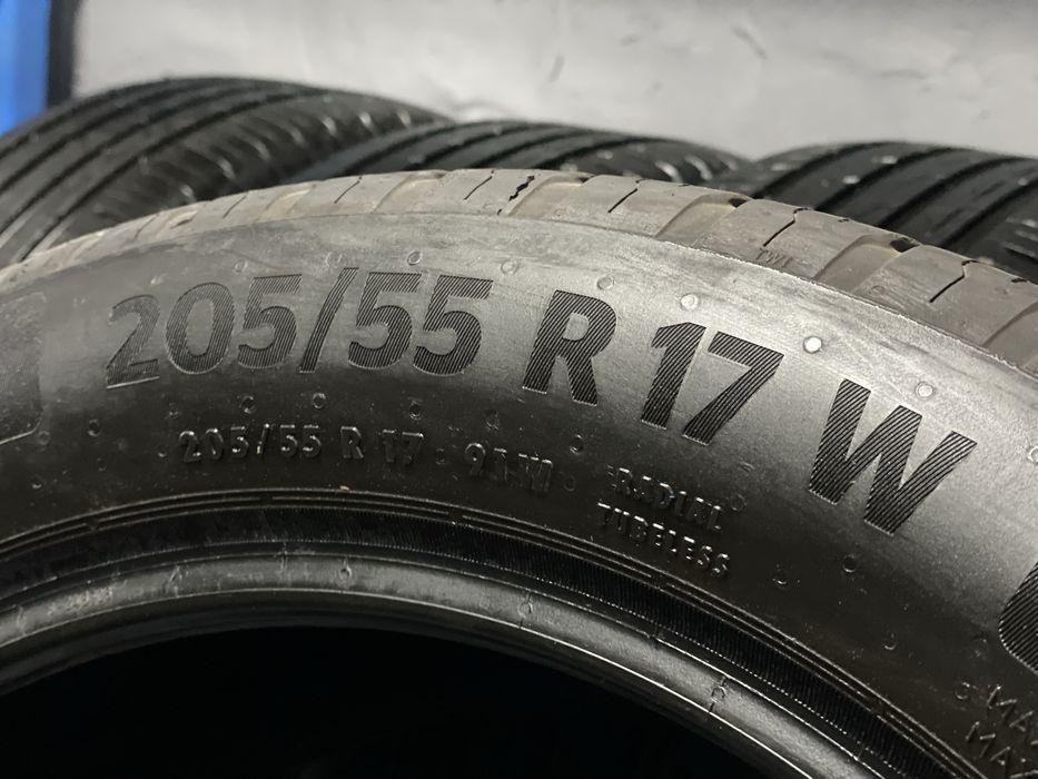 Продам комплект літніх як нові Continental 205/55 R17