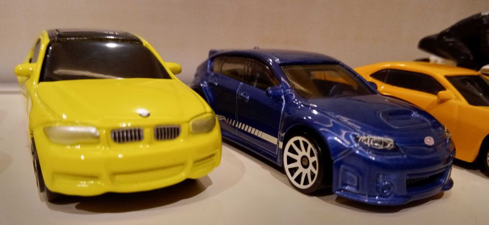 Hot Wheels e outros - 14 carros - Lote completo ou isolados