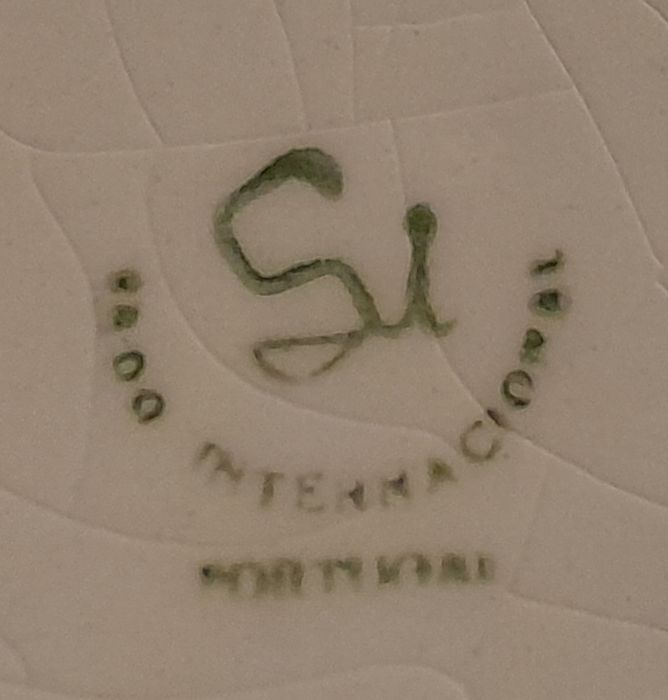 Prato raso marca Sado Internacional Portugal, risca castanha