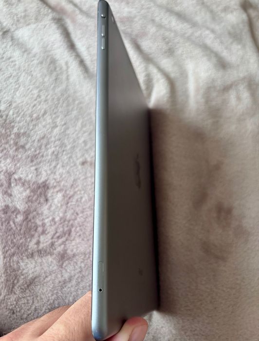 Продам Pad Air 1 gen 32 gb +LTE A1475
