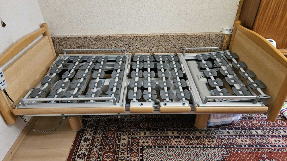 Łóżko rehabilitacyjne elektryczne VOLKER + materac