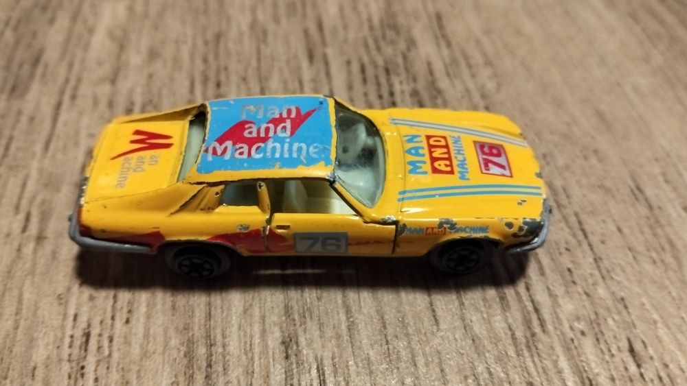 Моделька машинка