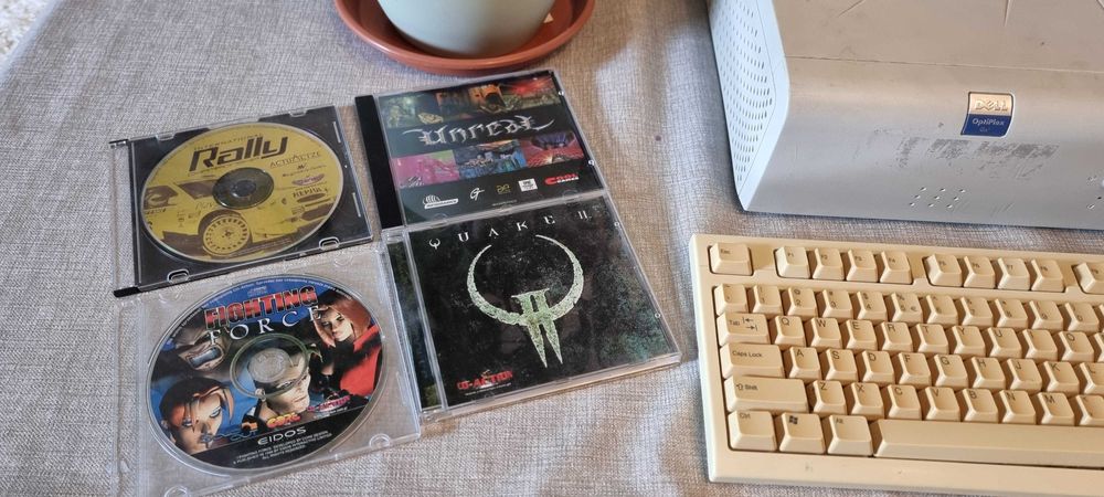 Retro PC Dell OptiPlex Pentium 166Mhz HDD2GB RAM64MB Quake Windows98