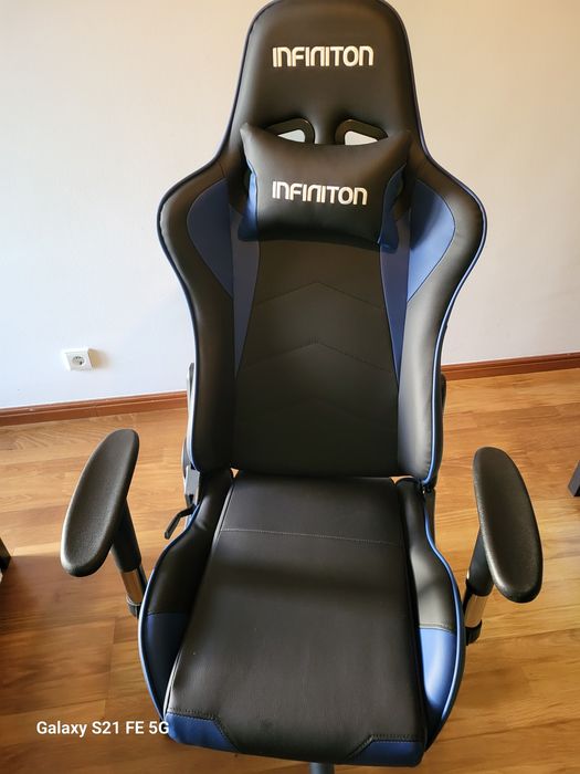 Cadeira Game e secretaria