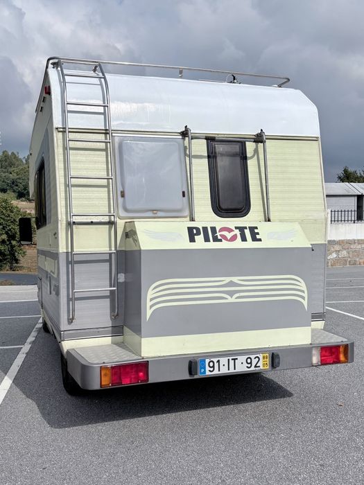 Autocaravana Peugeot J5 Pilote-  6 lugares