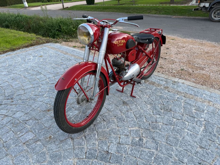 Mota última Lyon 125