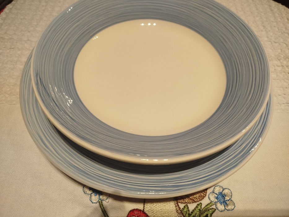 Conjunto de pratos para 4 pessoas [12 pratos) da Ceramiche Italia