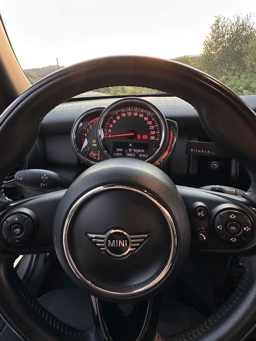 Mini Cooper One Blackyard 2019