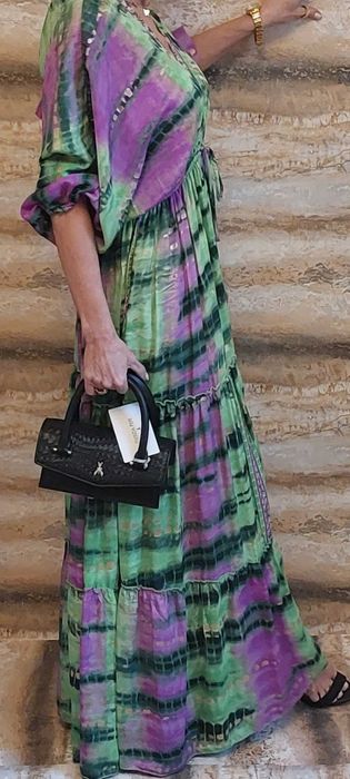 Przepiękna bardzo efektowna suknia o wyjątkowym design