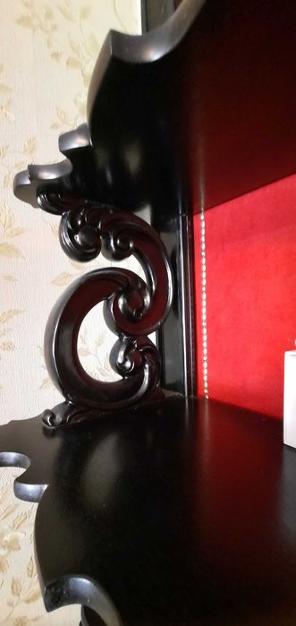 Етажерка книжна 19 сторіччя