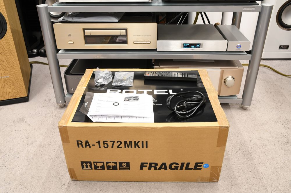 Zadbany wzmacniacz stereo Rotel RA-1572MKII Zestaw w doskonałym stanie