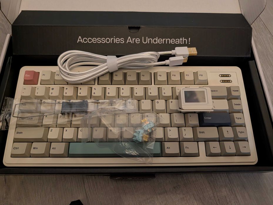 Teclado Mecânico Epomaker RT82