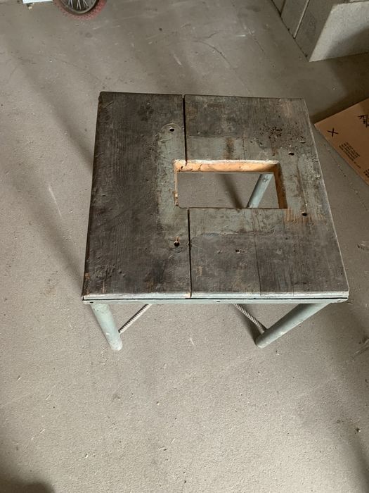 Stolik pod imadlo prasa wiertarke  itd  made in poland prl