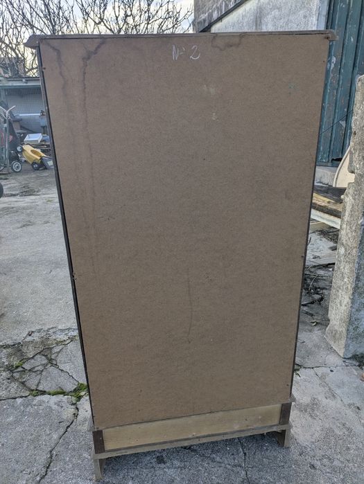 Móve de madeira tipol vitrine