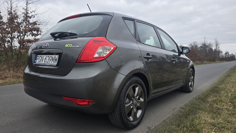 Kia Cee'd/ Lift/ Tylko 131 tys przebiegu/Zarejestrowany/Benzyna/ Jak N