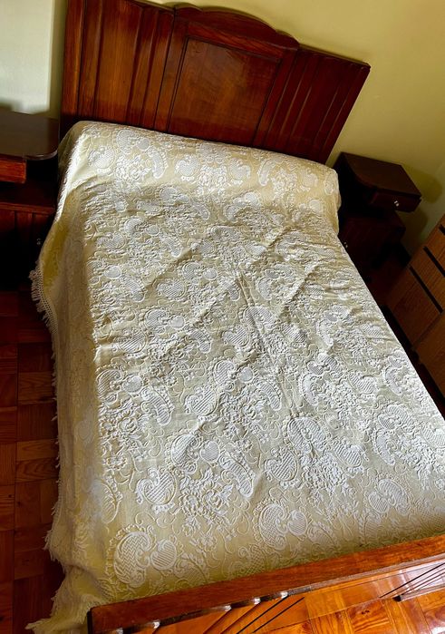 Quarto Completo em Madeira Maciça