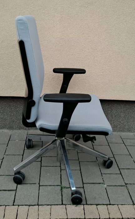 Fotel obrotowy biurowy profesjonalny
