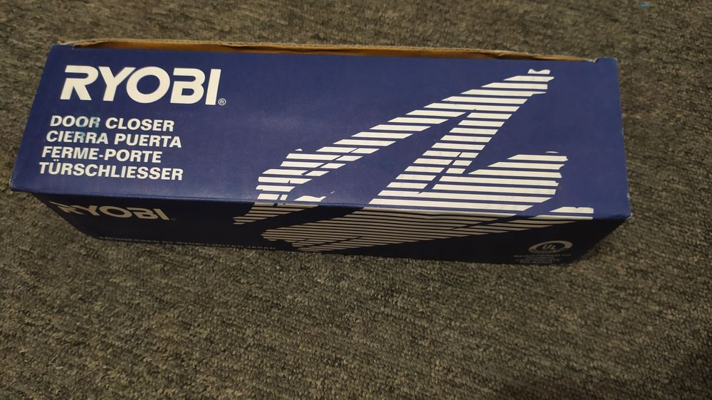 Дверний доводчик