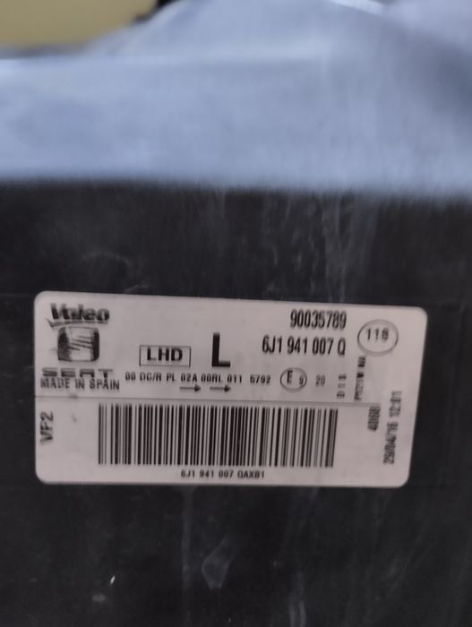 Farol Seat Ibiza FR 6j 2016 Valeo