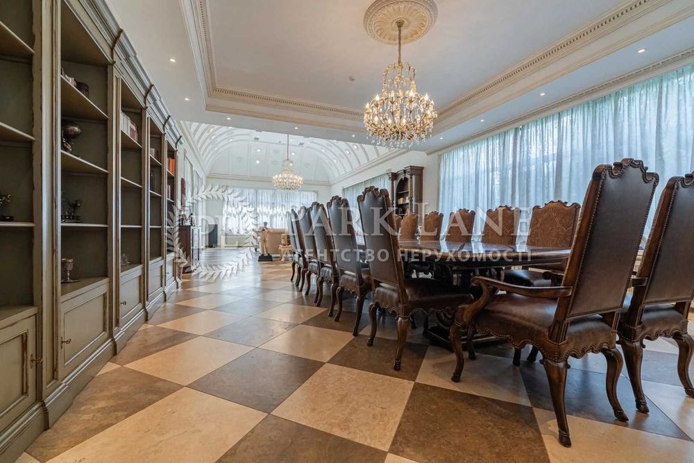 ПРОДАЖ Елітного будинку в самому центрі Києва по вул. Дубенська 17