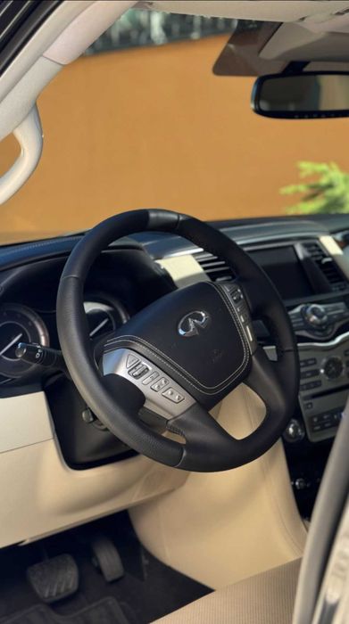 Infiniti QX80 2019