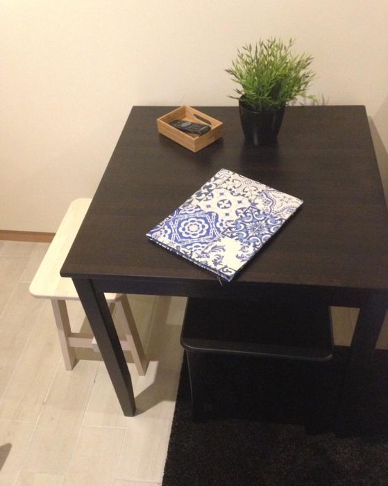 Mesa ikea quadrada nova