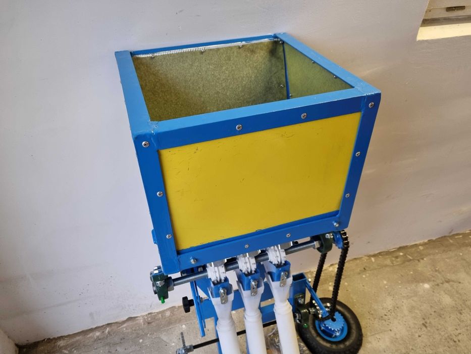 Podsiewacz nawozu granulatu aplikator dozownik nawozów