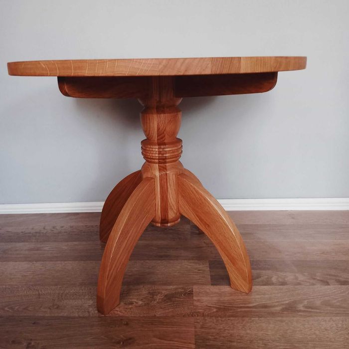 Кавовий стiл круглий. ДВ: 550×460мм.