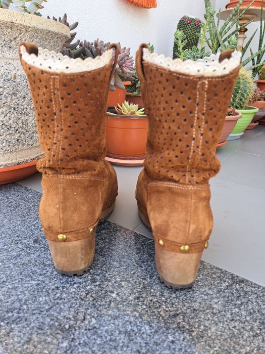 Bota tipo Xuz com cano curto