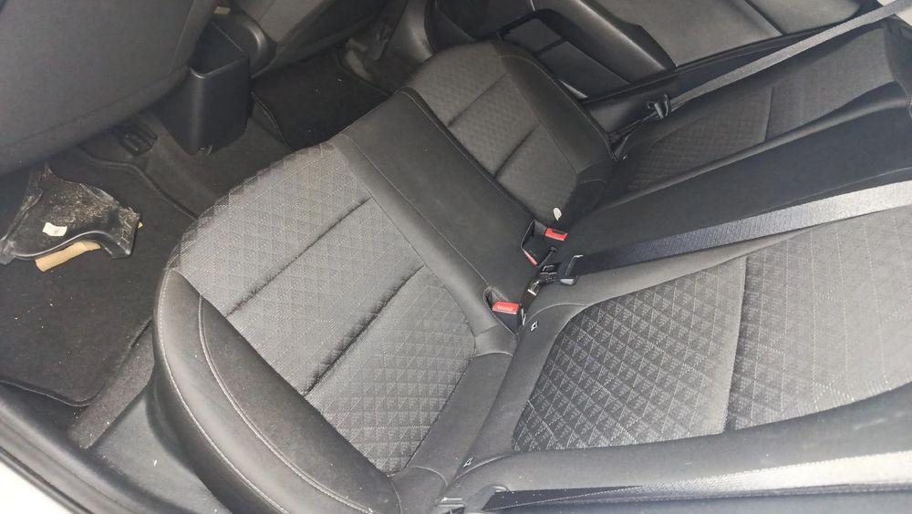 Conjunto de bancos KIA Rio IV (YB)