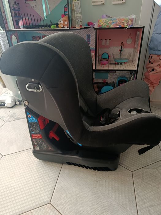 Автокрісло chicco 0-13 кг в гарному стані