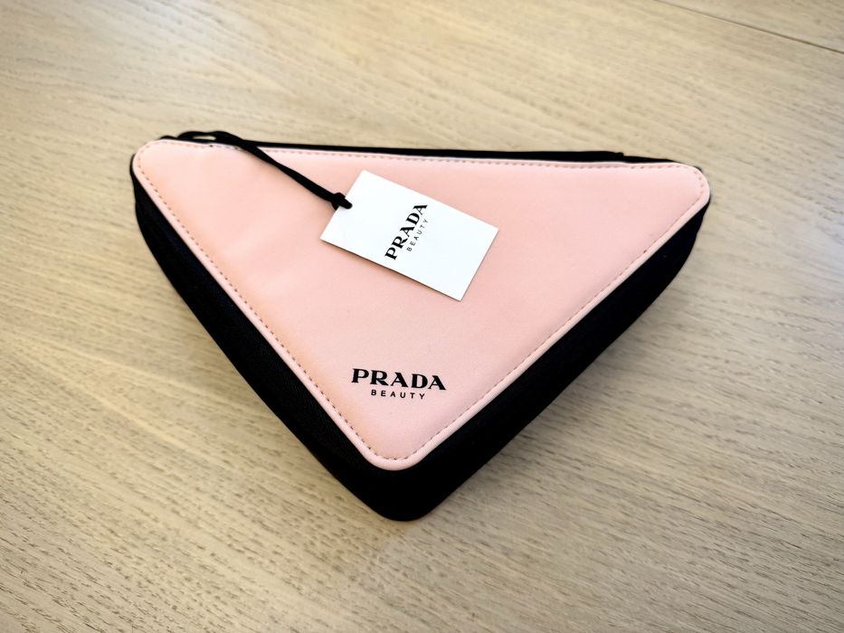 Nowa Kosmetyczka PRADA Beauty Trójkątna Różowa Czarna Z Metką