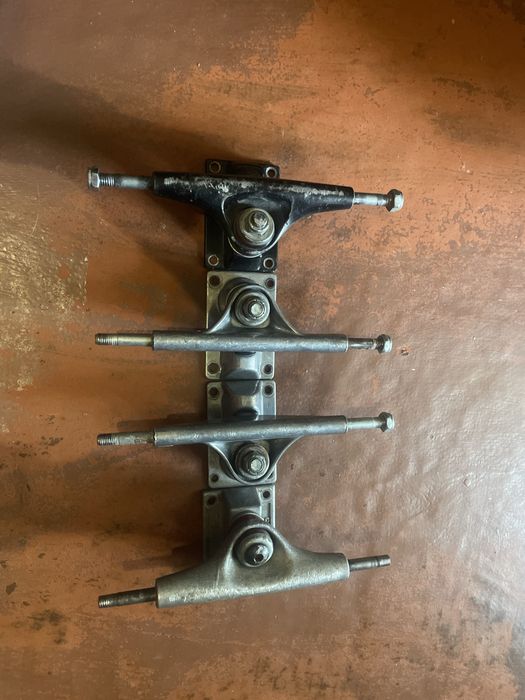 Продам траки для скейтборда, у гарному стані