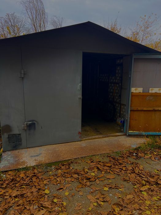 Гараж металлический (ул.Воронина 25)  3-Шевченковский