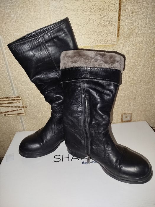 Зимние кожаные сапоги 37 размер