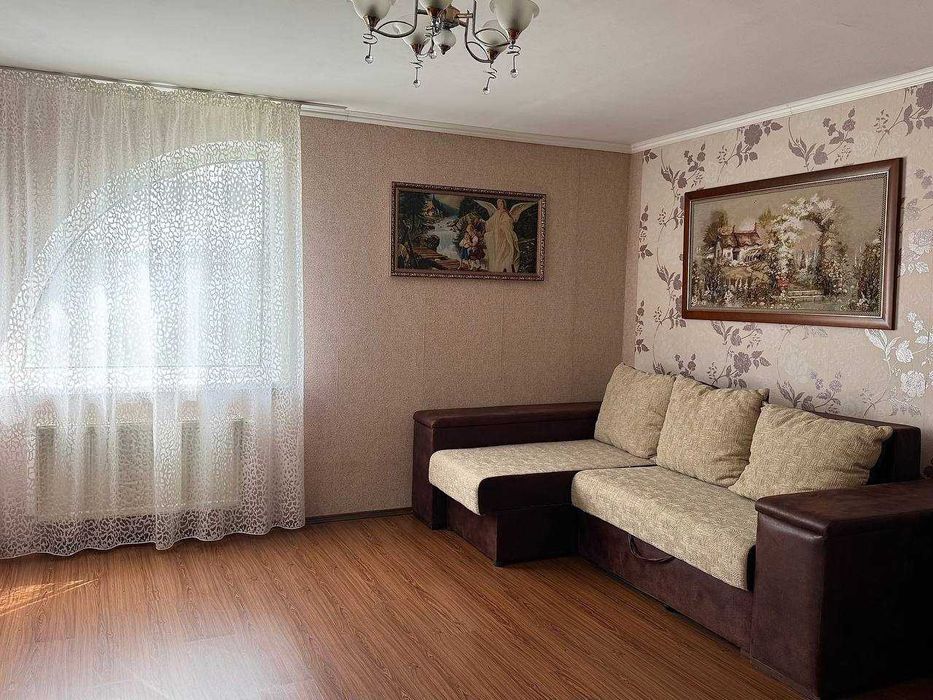 Продам просторий будинок для великої родини — передмістя Рівного.