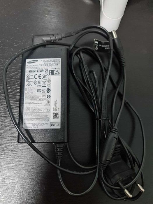 Samsung 27 дюймів LC27F591FD