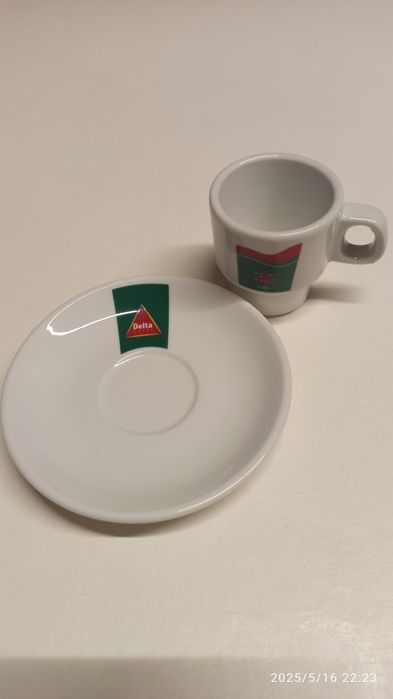 12 conjuntos de chávena + pires de café Delta