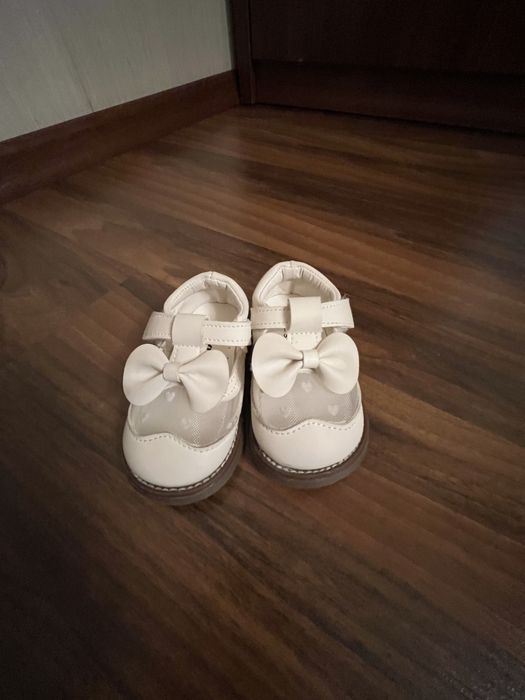 Туфлі для дівчинки , туфельки