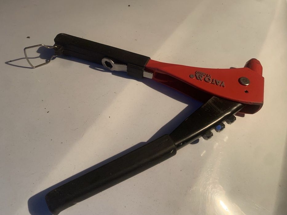 Заклепочник Заклепник  YATO