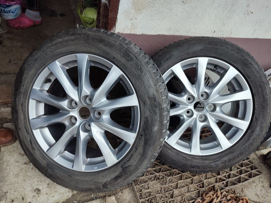 Opony zimowe Yokohama 225 / 55 R17 + felgi aluminiowe Mazda